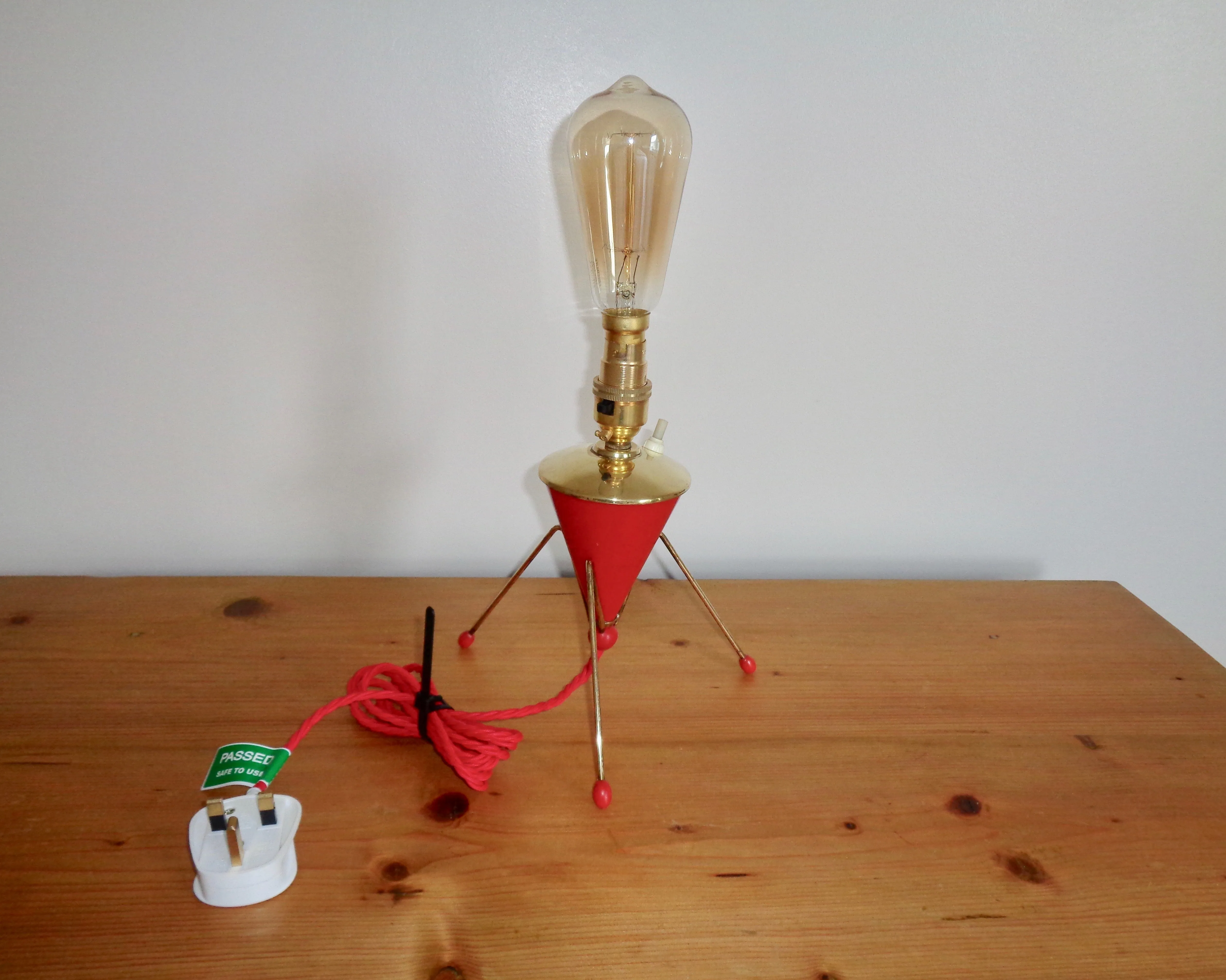 1950s Atomic Age Red Plastic & Brass Small Table Lamp