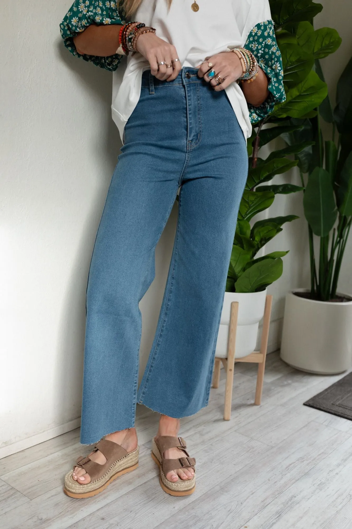 Ahead Of The Pack Cropped Jeans - Denim