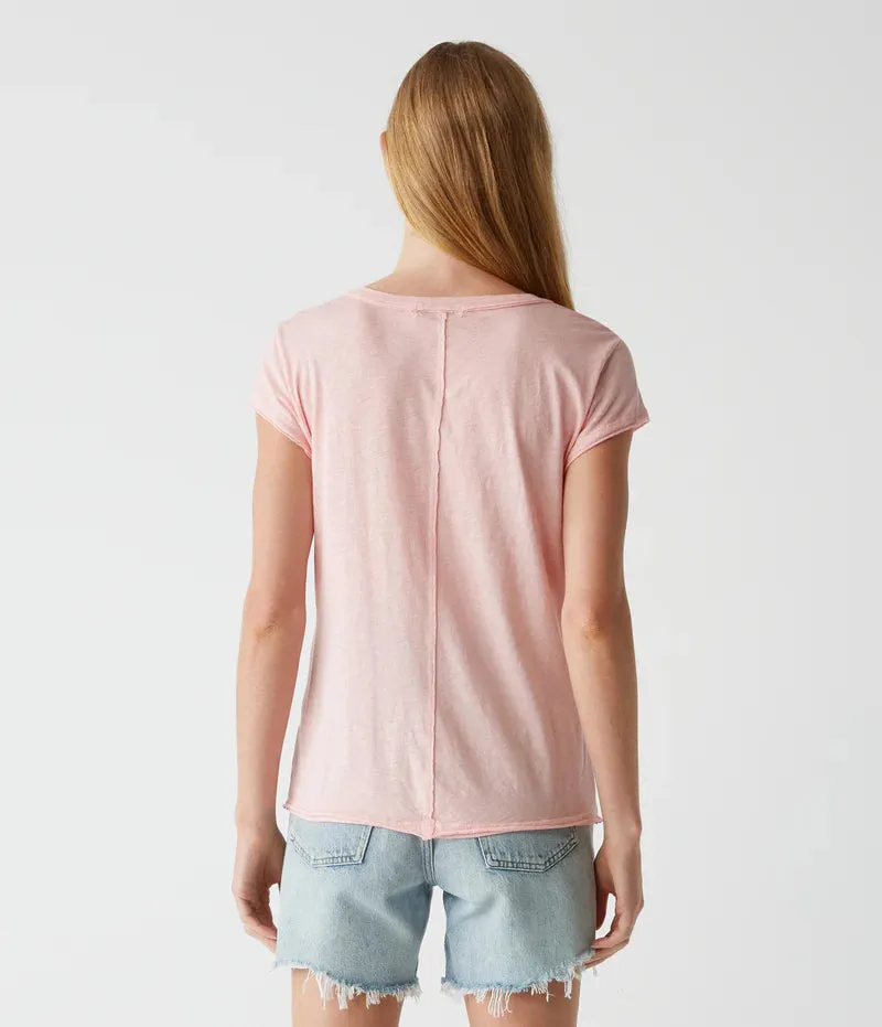 BaxterV-Neck Tee in Grapefruit