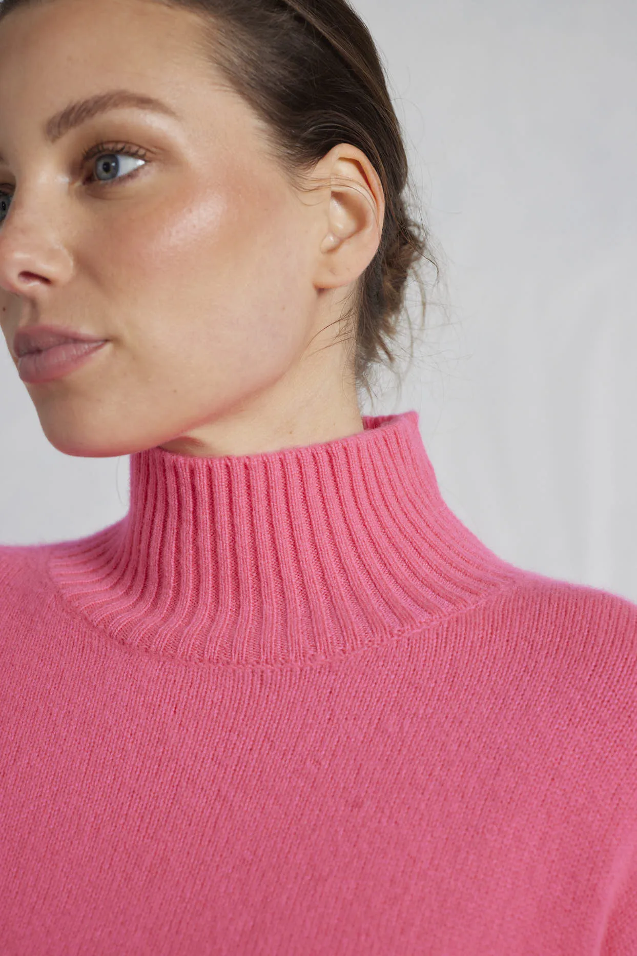 Chantal Cashmere Polo in Electric Pink