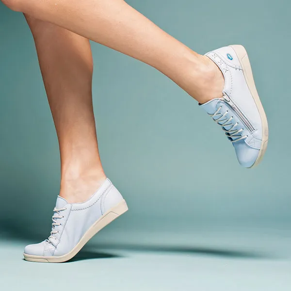 Cloud Aika Low Top Leather Sneaker