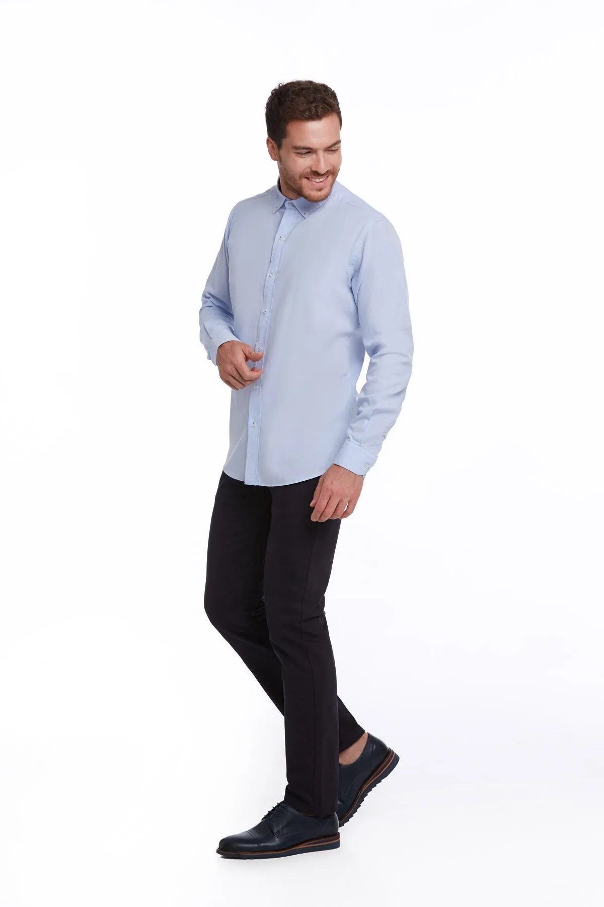 Comfort Fit Button-Down Cotton Light Blue Casual Shirt