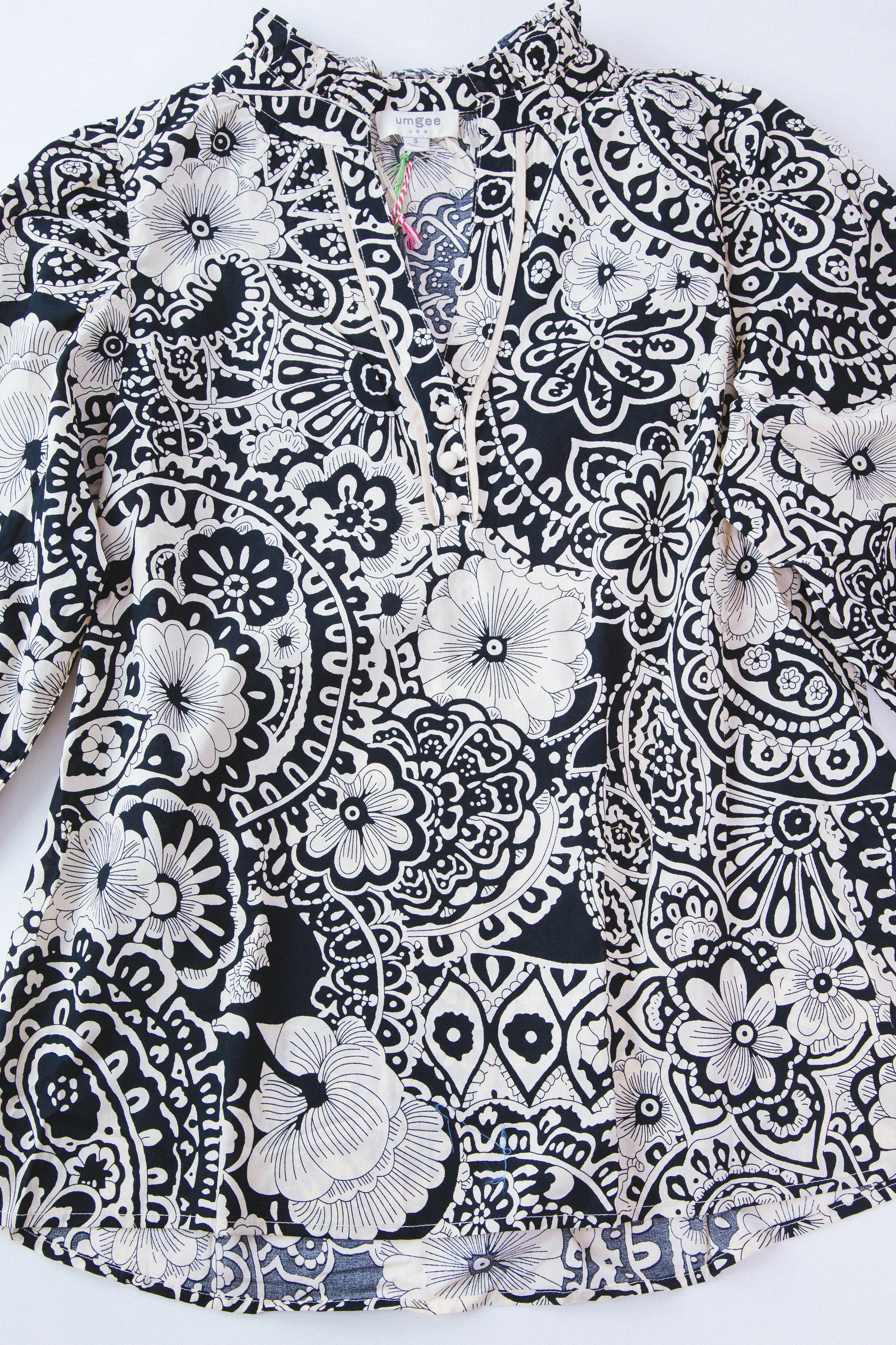 Elle Paisley Top, Black | Extended Sizes