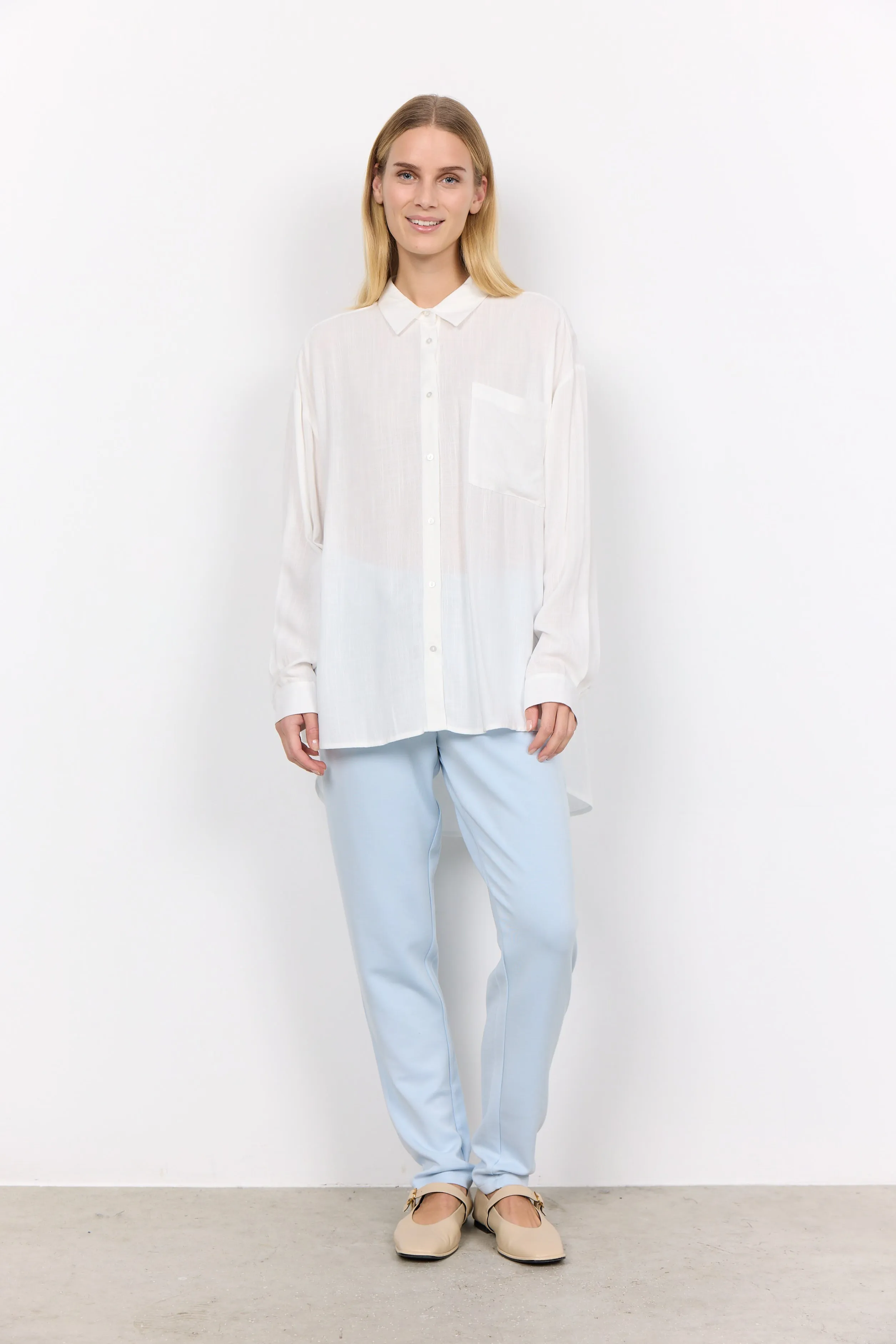 Falula 2 Button Up - White