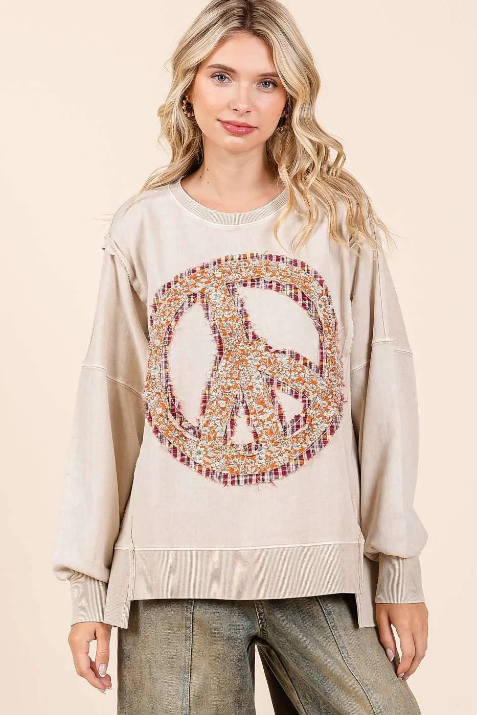 PEACE SIGN PATCH MINERAL WASH SWEATSHIRT