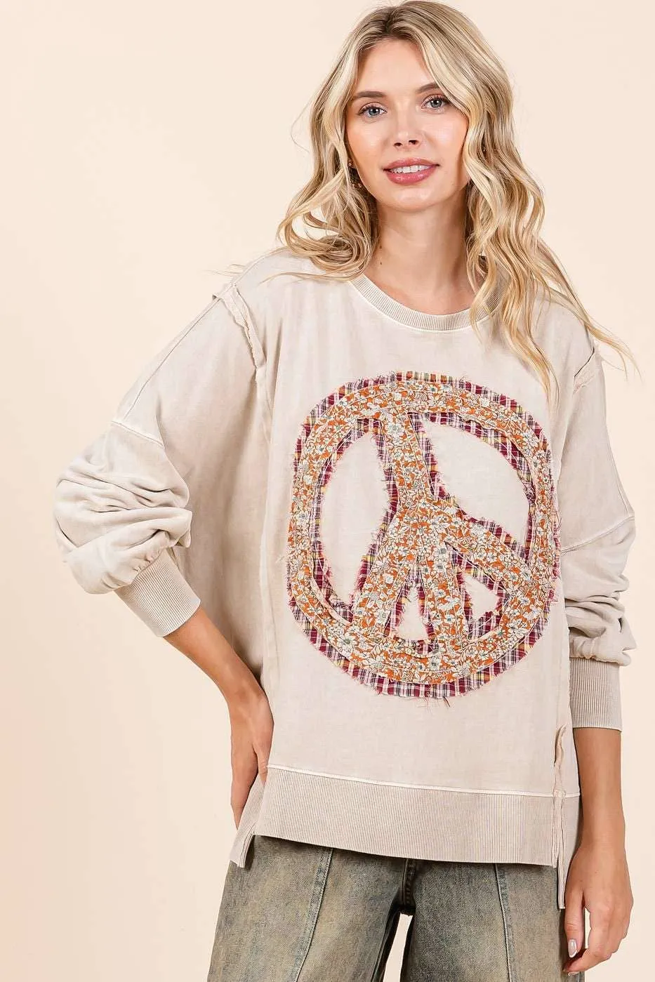 PEACE SIGN PATCH MINERAL WASH SWEATSHIRT