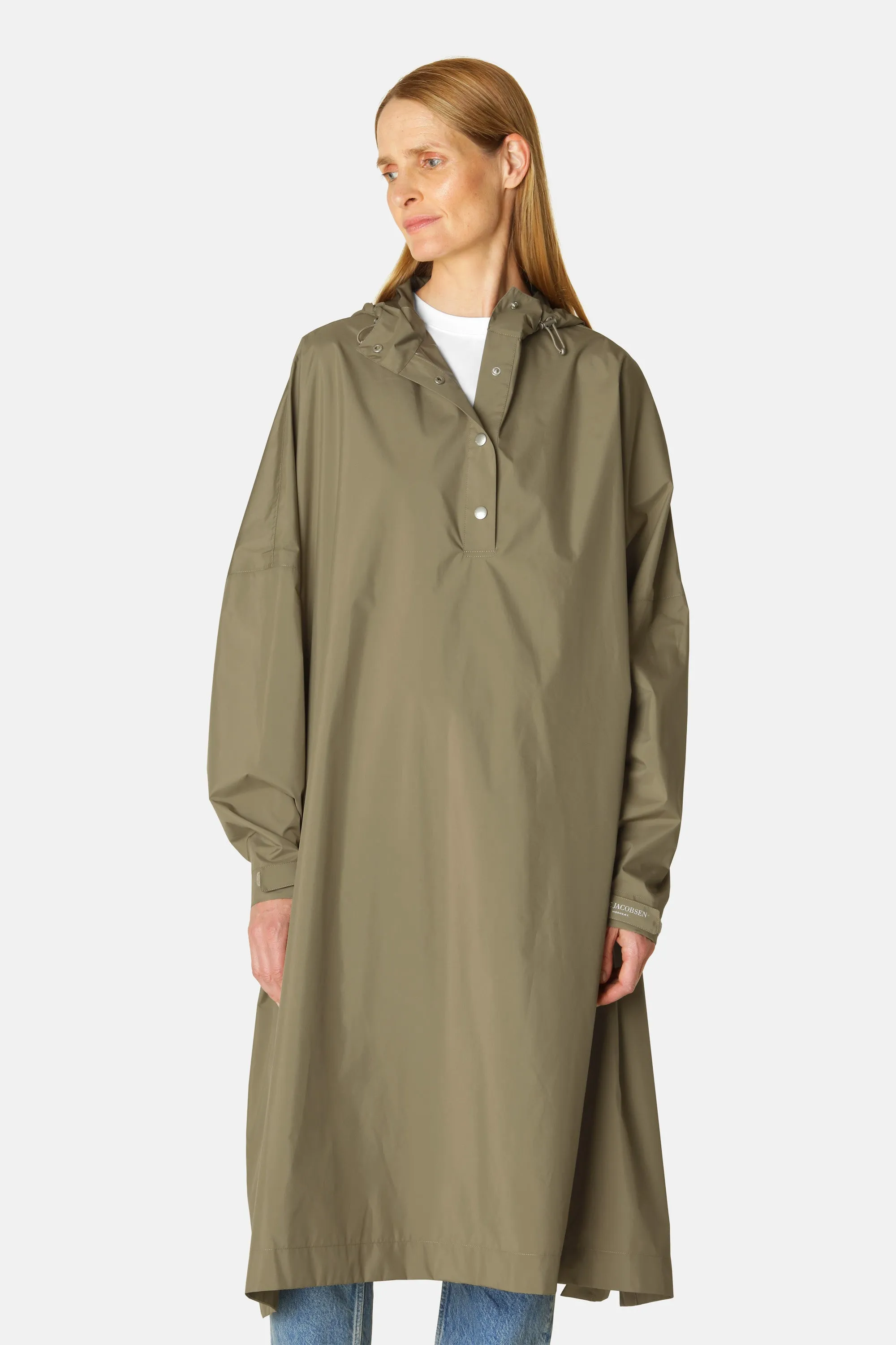 Poncho w. Sleeves - Covert Green