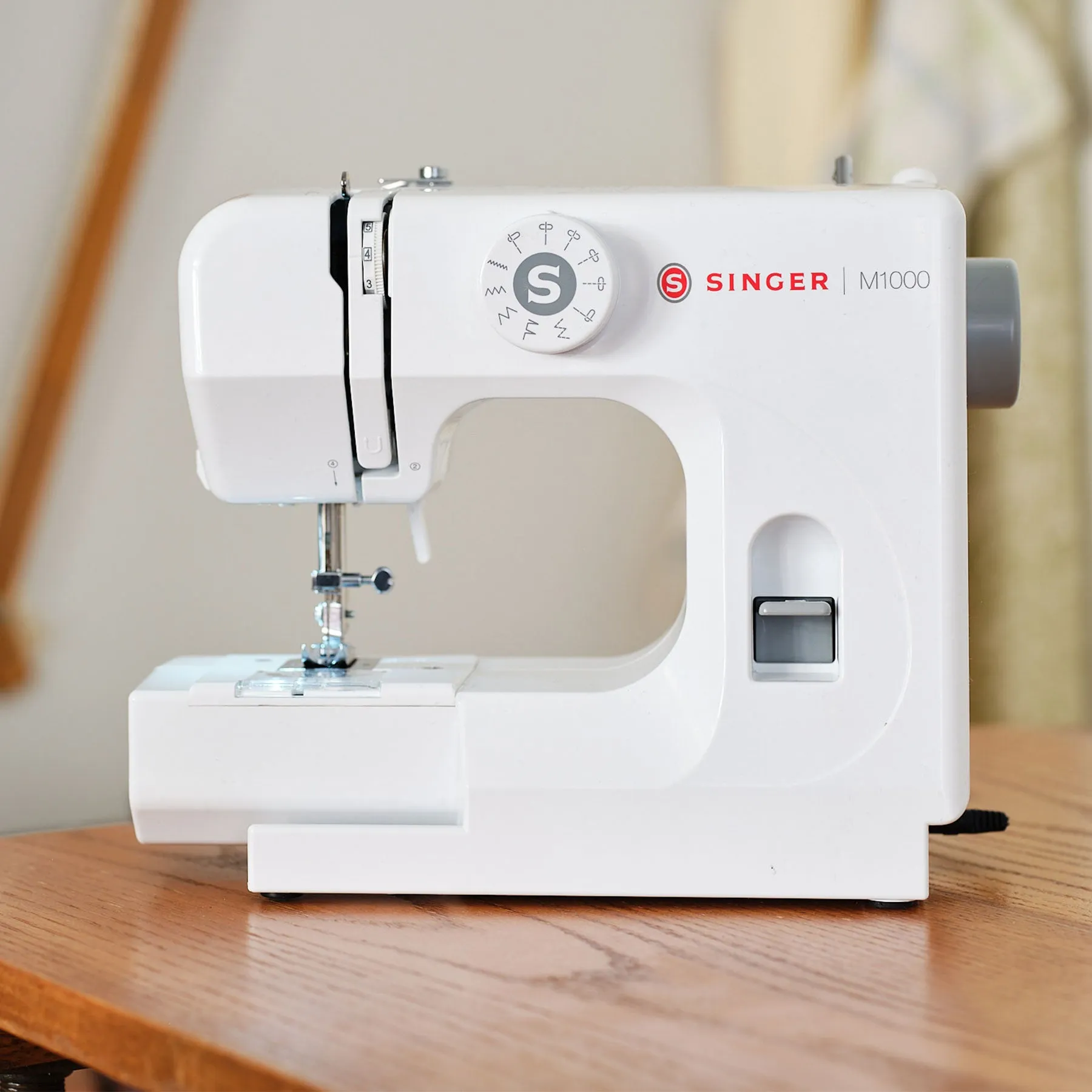 SINGER® M1000 Mending Machine