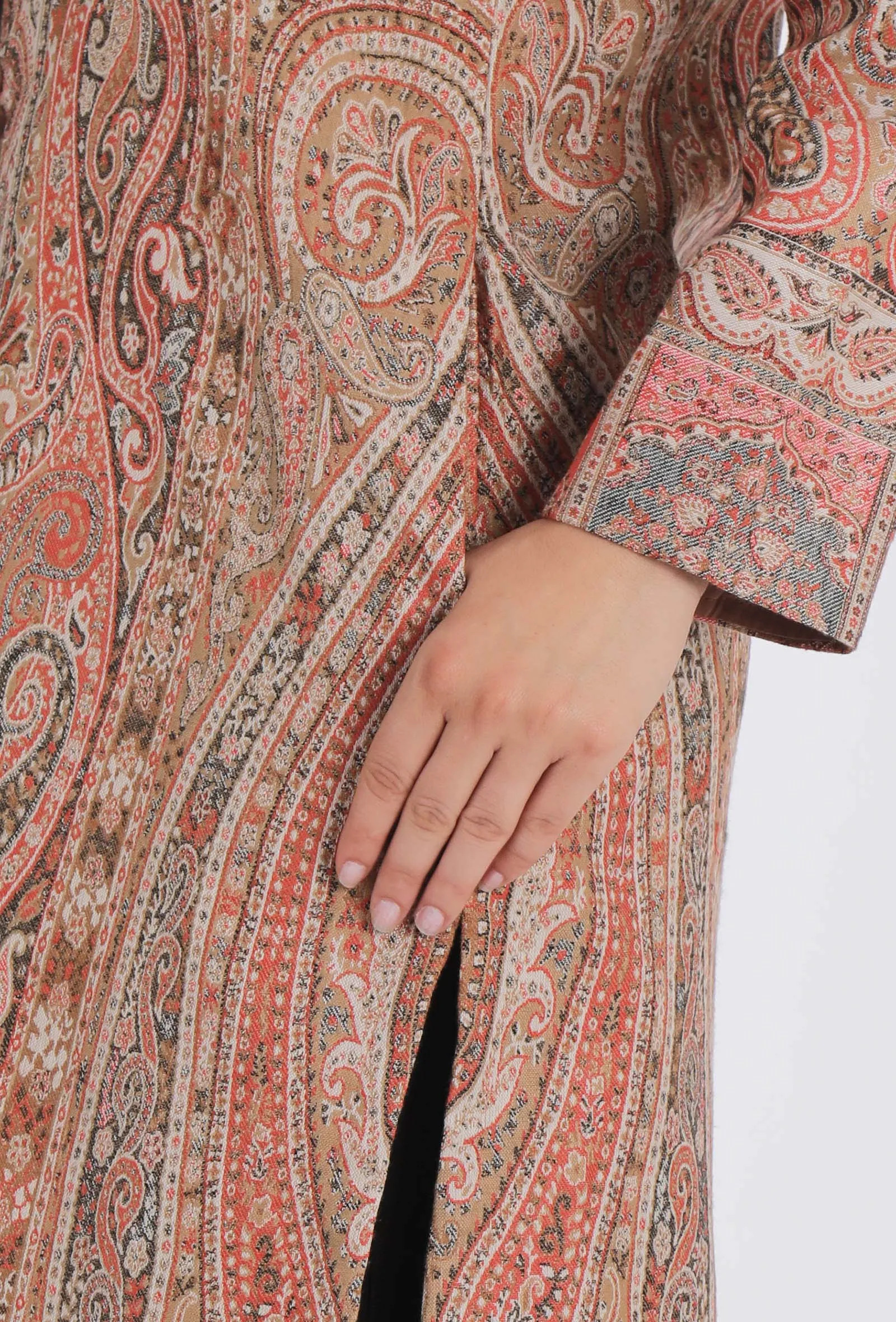 Tahira creme Kani Jamavar Long Coat Outer Jacket