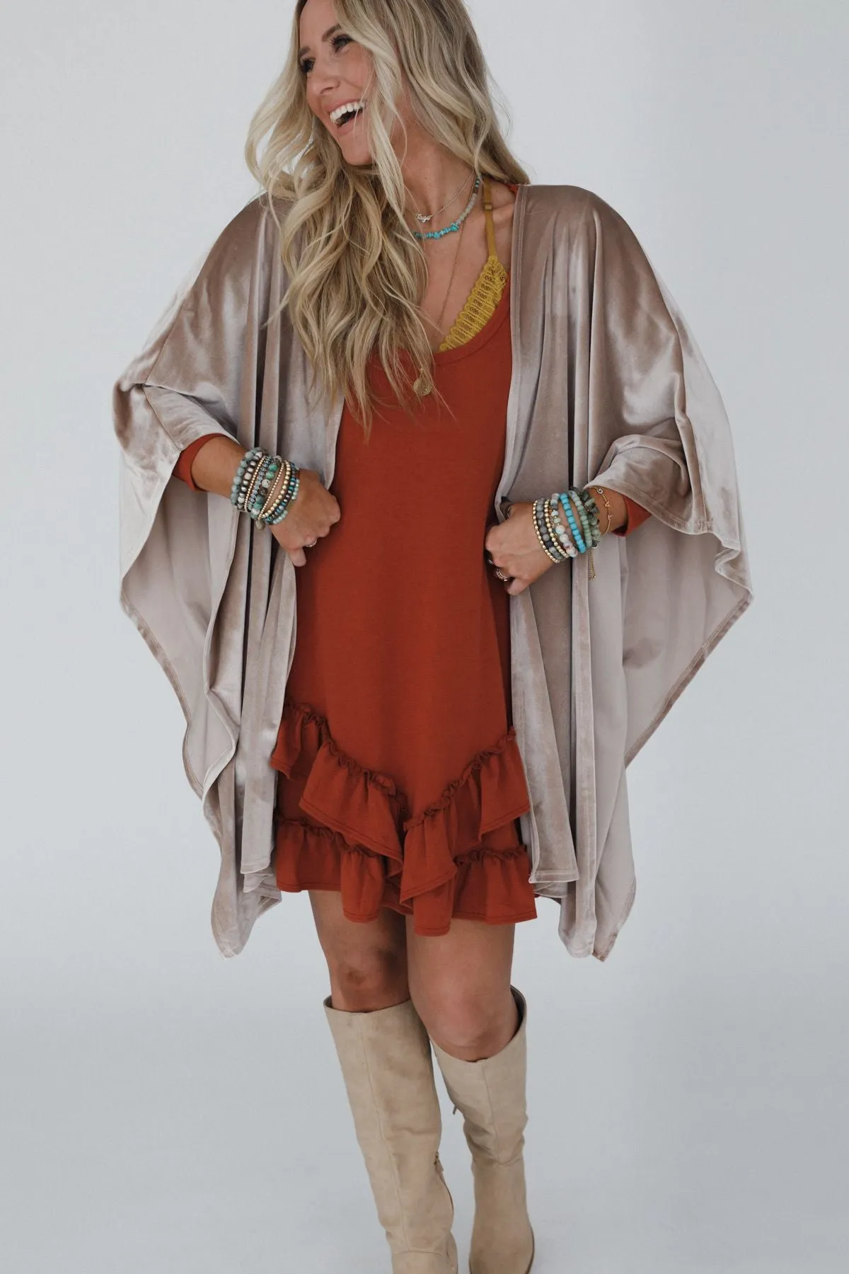 The Nest Savoy Velvet Kimono - Taupe