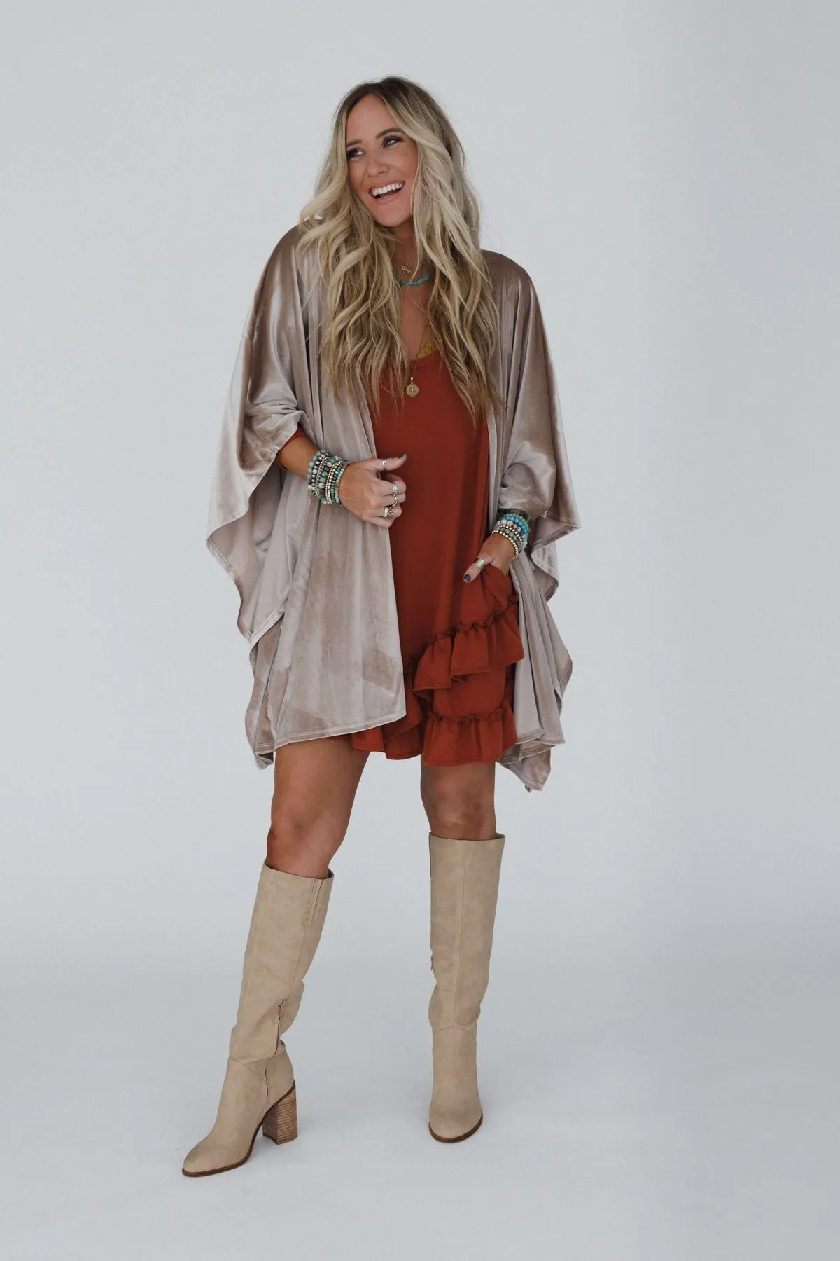 The Nest Savoy Velvet Kimono - Taupe